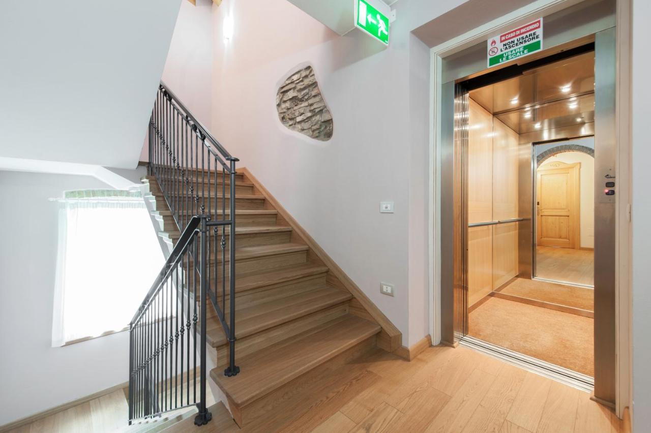 Albergo Parigi Arsie Exterior photo